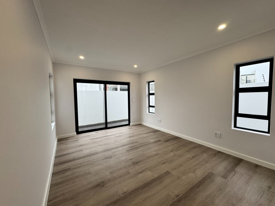 4 Bedroom Property for Sale in Sandown Western Cape